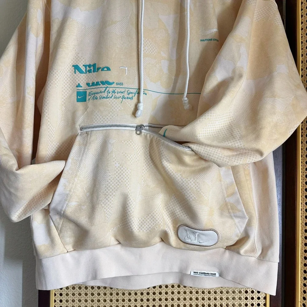 Nike Dri-FIT‎ Standard Issue Hoodie Men's Size M Cream Yellow Floral Graphic